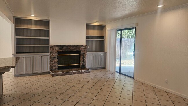 Building Photo - 3216 Renn Ave