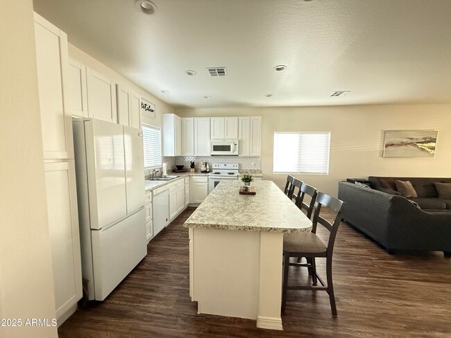 Building Photo - 8477 W Tinajas Dr