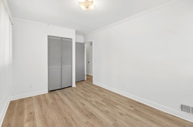 Building Photo - 4225 Cottage Ln