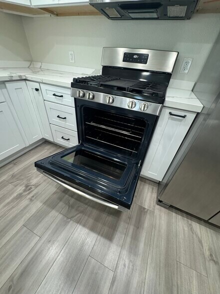 Building Photo - 31671 Seacove Dr