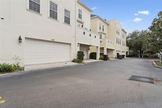 Building Photo - 4571 Virginia Dr