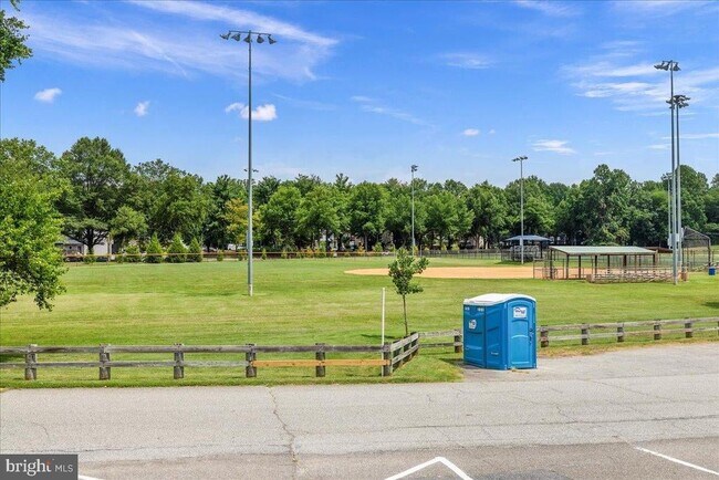 Building Photo - 15605 Everglade Ln