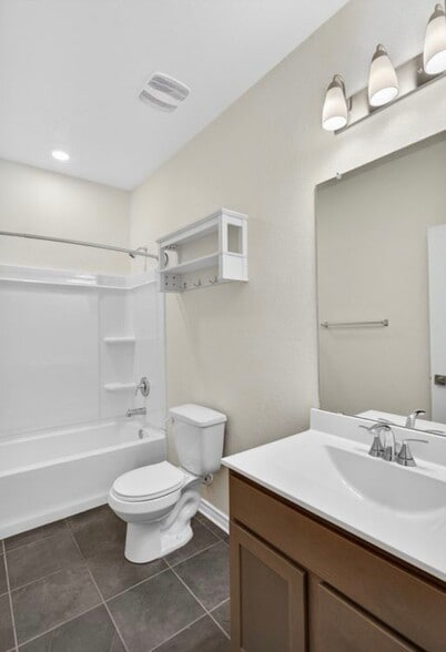 Building Photo - 223 W Granite Shrs Dr
