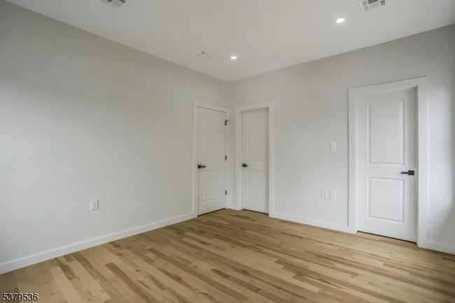 Building Photo - 15 Voorhees St