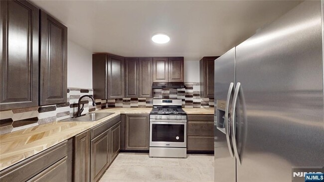 Building Photo - 204 Philip Ave