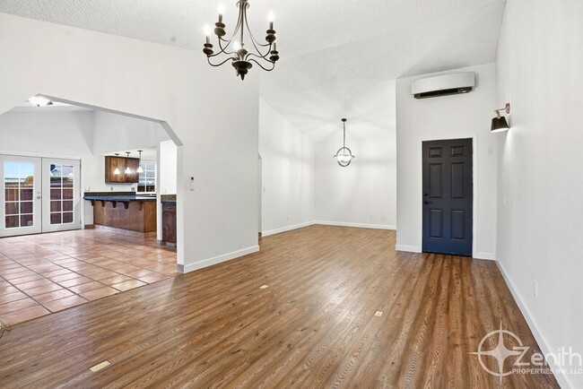 Building Photo - 13902 NE Piper Rd