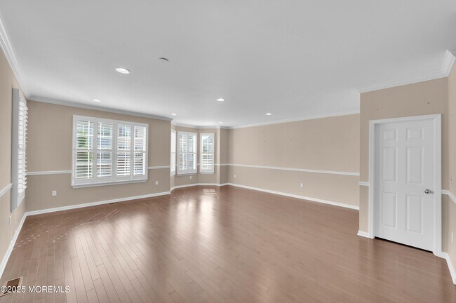 Building Photo - 308 Princeton Court