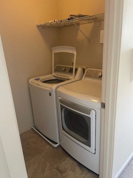 Building Photo - 13016 NE 115th St