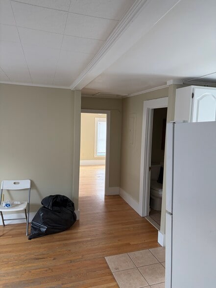 Building Photo - 53 N Spring St