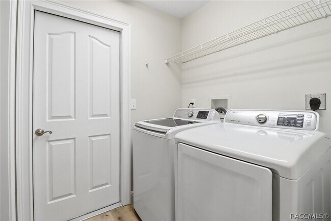 Building Photo - 8520 N Elkcam Blvd