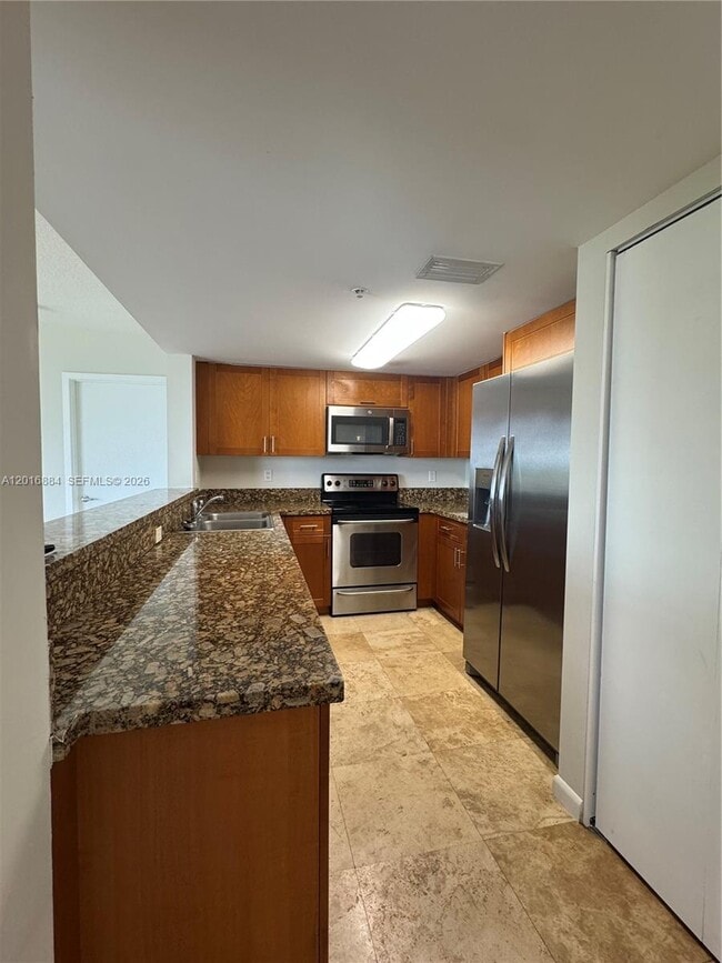 Building Photo - 1555 N Treasure Dr