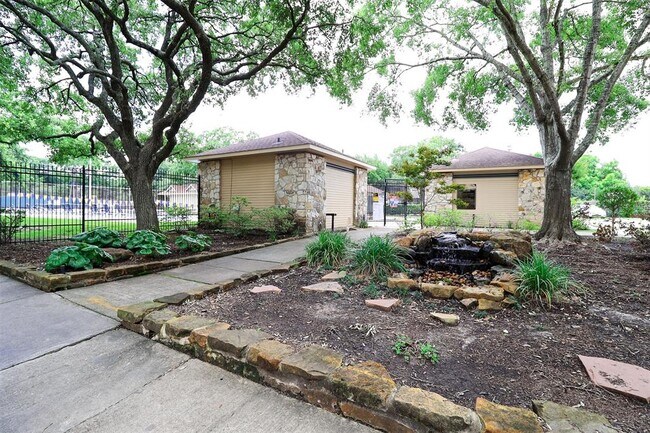 Building Photo - 14202 Ella Lee Ln