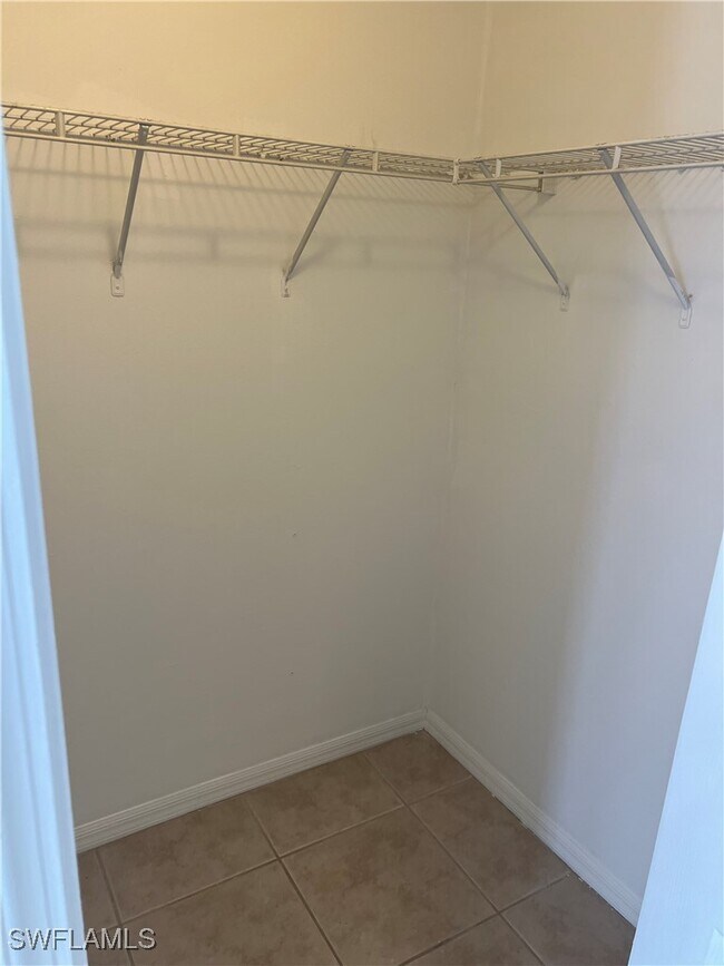 Building Photo - 279 SW 3rd Terrace