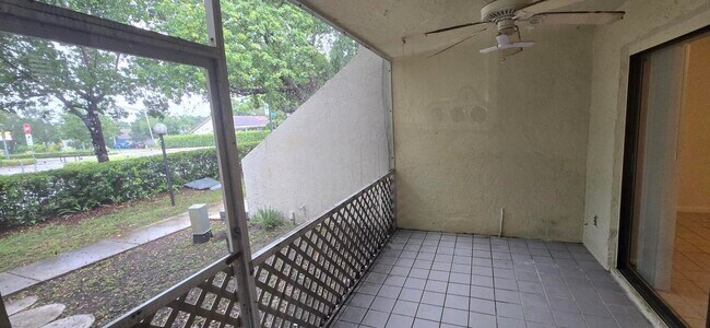 Building Photo - 3177 Coral Hills Dr