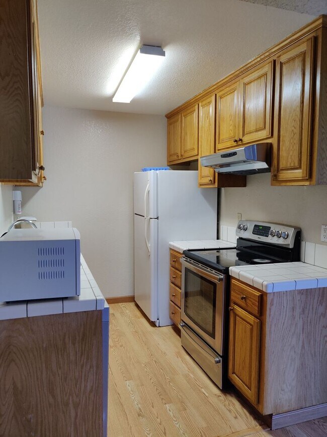 Building Photo - Beautiful Condo South Fremont Community - ...