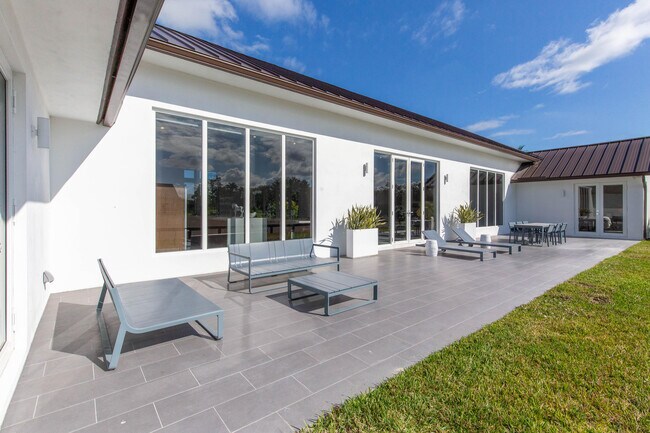 Building Photo - 2889 Appaloosa Trail