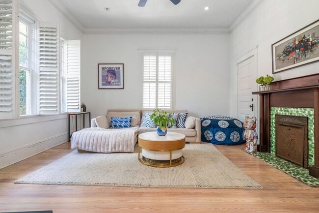 Building Photo - 242 Haralson Ave NE