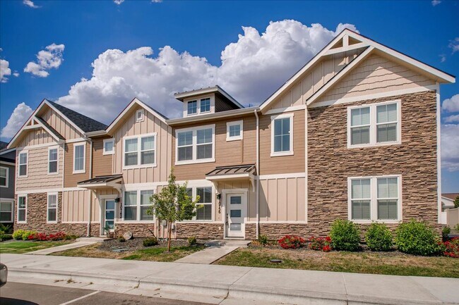 Building Photo - Townhome 2 bed / 2.5 bath in Boise!