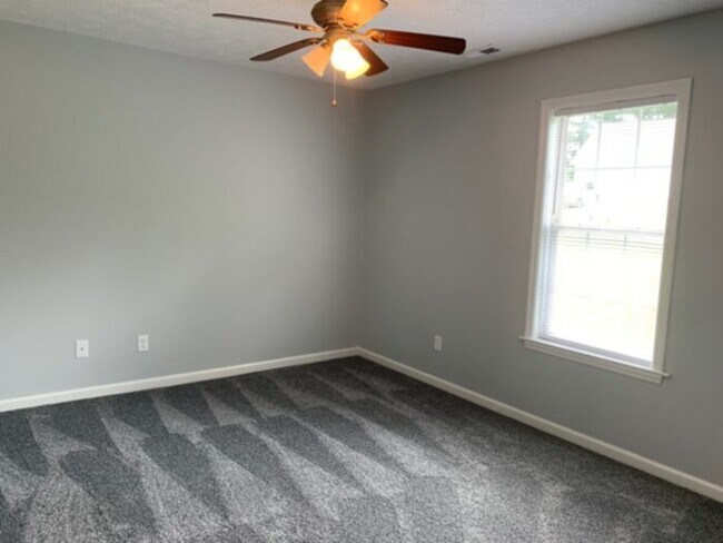 Building Photo - 109 Timber Ridge Drive, Raeford, Nc 28376