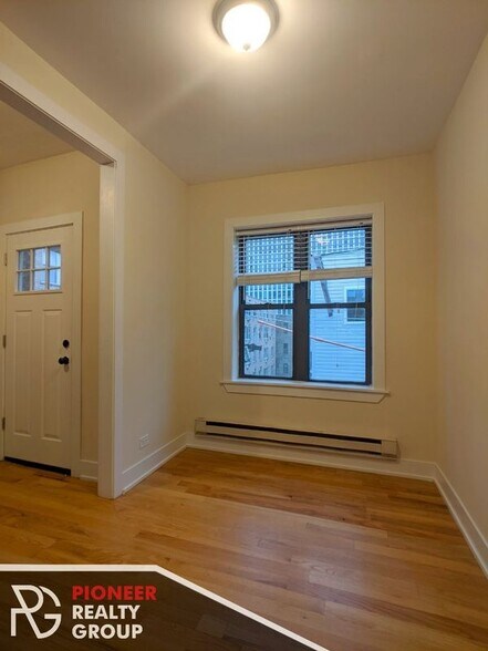 Building Photo - 3720 N Pine Grove Ave