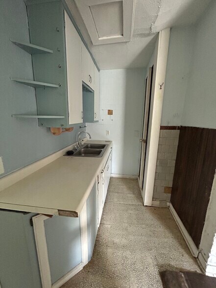 Building Photo - 110 S Blair St