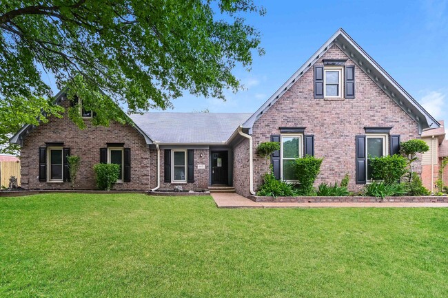 Primary Photo - 7073 Gleneagles Dr