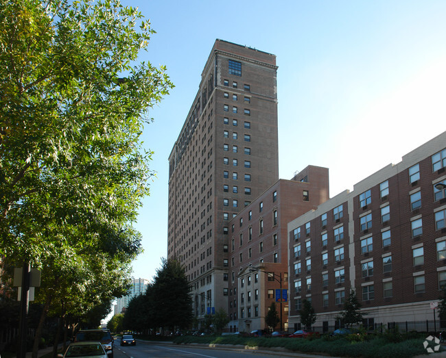 Building Photo - Lake Vista Apartments