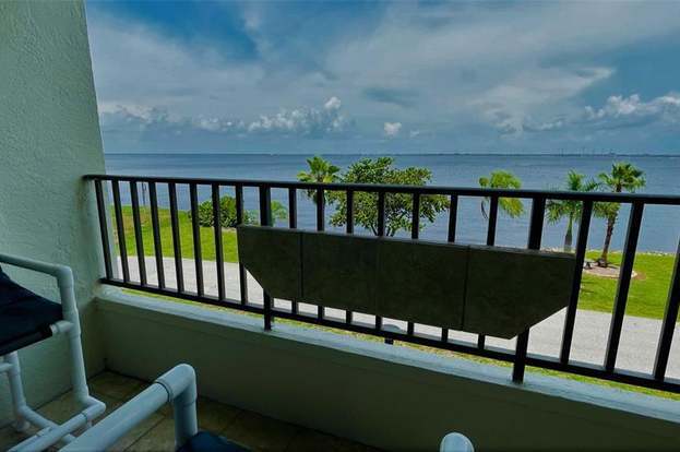 Building Photo - 1500 Park Beach Cir