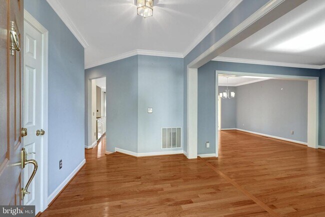 Building Photo - 47001 Smithwood Ct