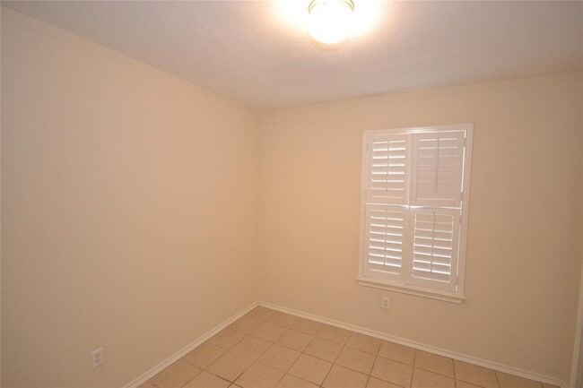 Building Photo - 2107 Bridal Path