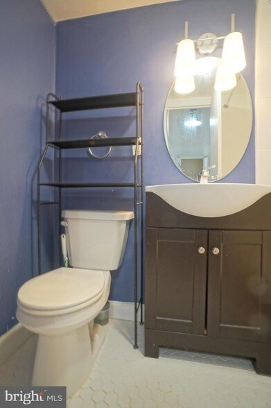 Building Photo - 1260 21st St NW