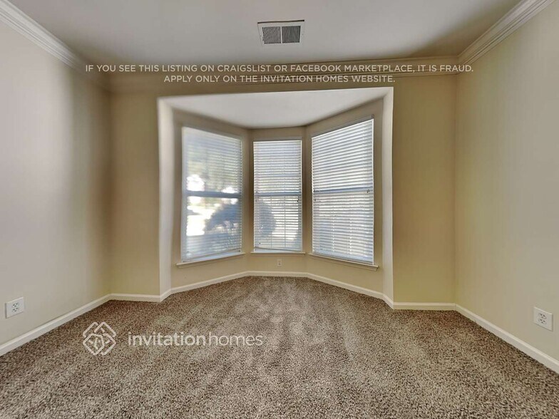 Building Photo - 8737 Londonshire Dr