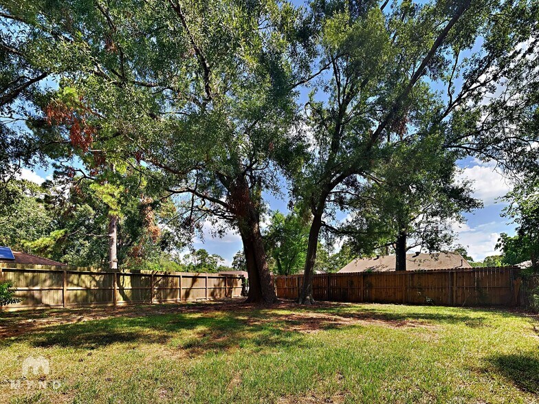 Building Photo - 6410 Harcourt Dr