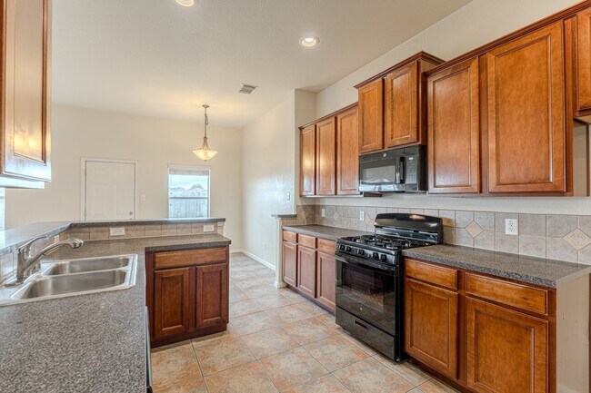 Building Photo - 6526 Bella Noche Dr