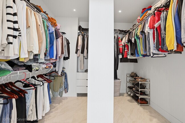 Building Photo - 1260 White Chapel Ln