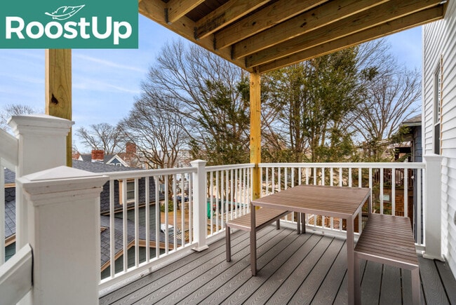 Building Photo - Furnished Bedroom with Private Bath in Jamaica Plain