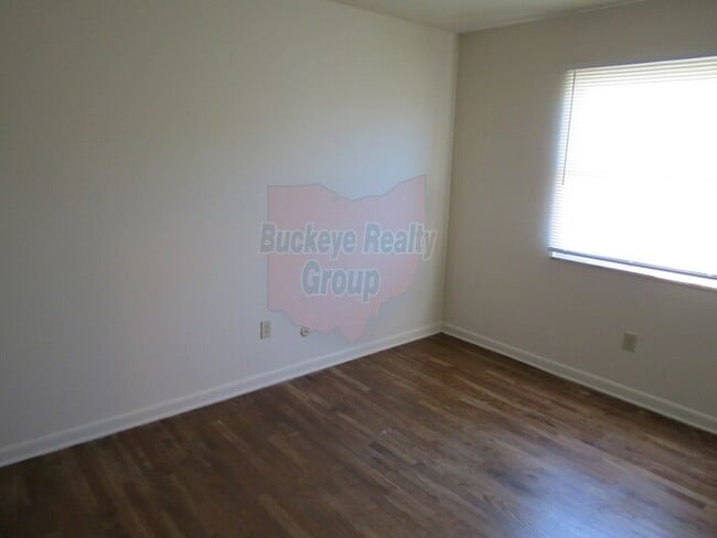 Building Photo - 1147 Mccarley Dr E Columbus, OH 43228