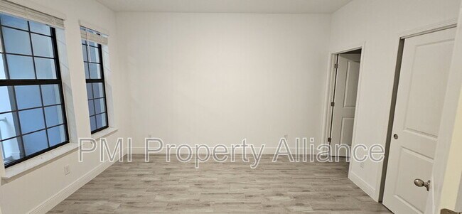 Building Photo - 443 Diamond Dove Cv