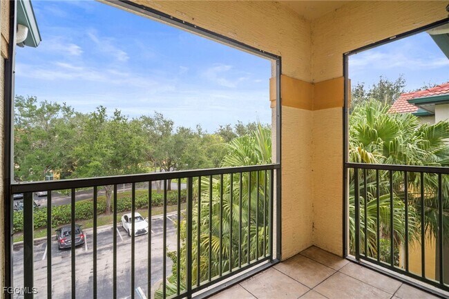Building Photo - 11550 Villa Grand