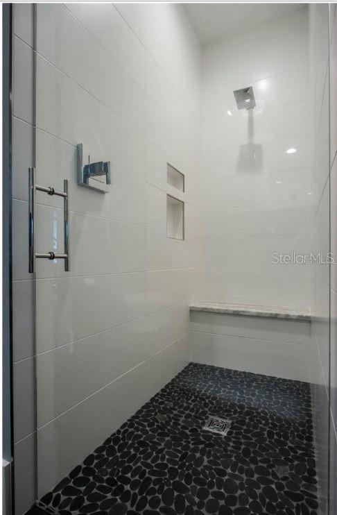 Building Photo - 356 Bayview Dr NE