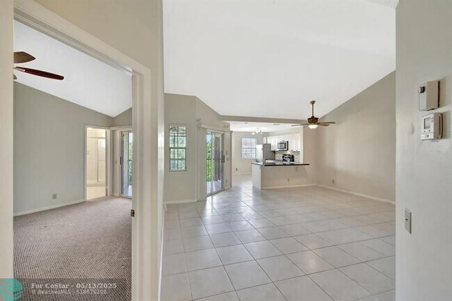 Building Photo - 6715 Via Regina