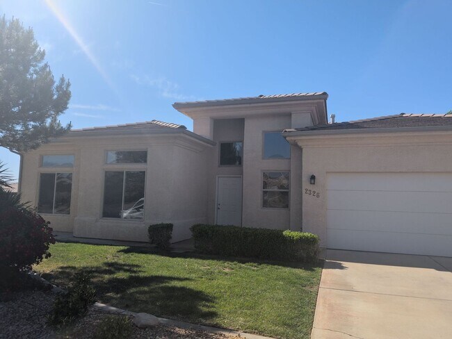 Primary Photo - Spacious and Inviting 3-bedroom