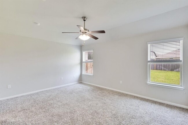 Building Photo - 145 Pine Island Ln