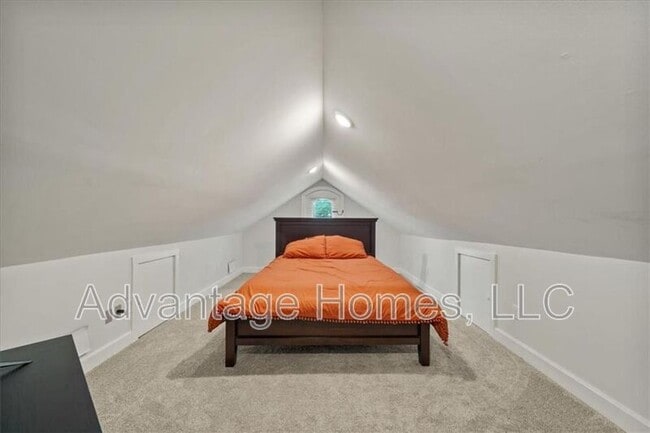 Building Photo - 4523 Wyoming St