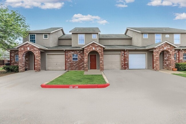 Building Photo - 9257 Somerset Rd