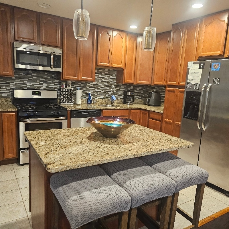 Building Photo - 7500 Harrison Ln