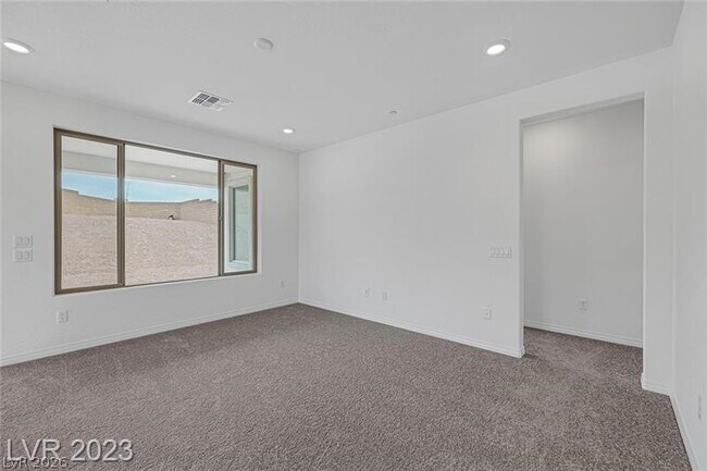 Building Photo - 10 Sun Lily Ln