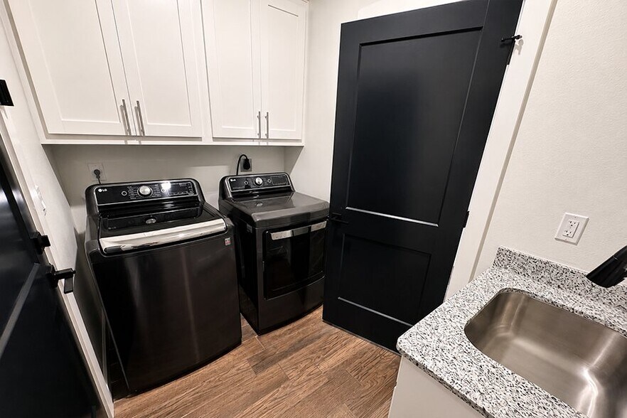 Building Photo - 3914 Gracey Ln