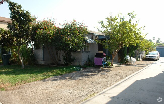Primary Photo - 412 Raleigh St