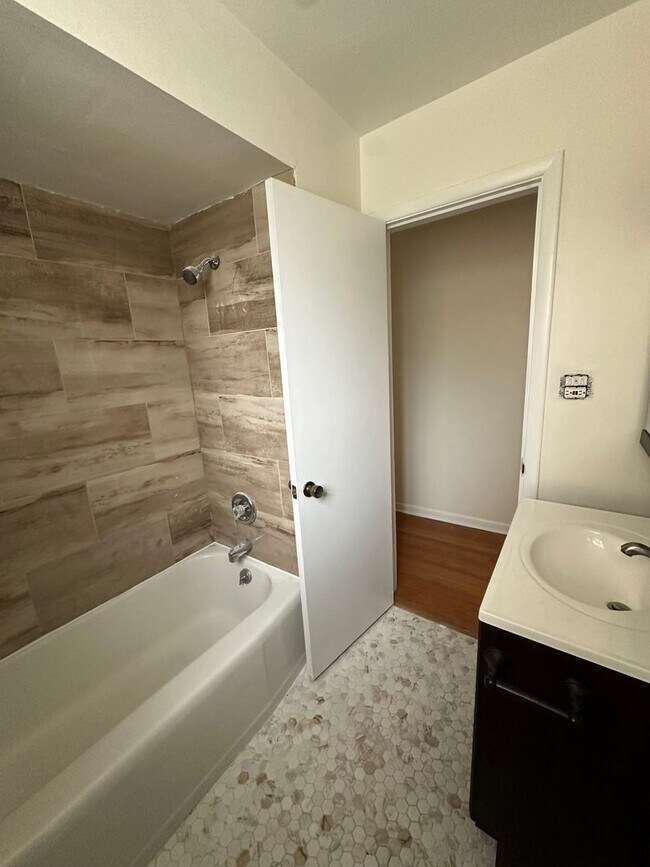 Building Photo - 4007 Dobson St